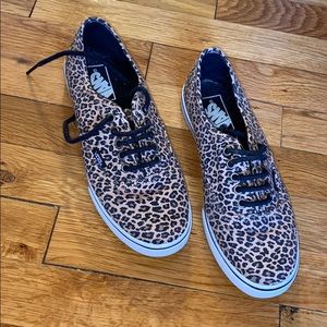Leopard vans
